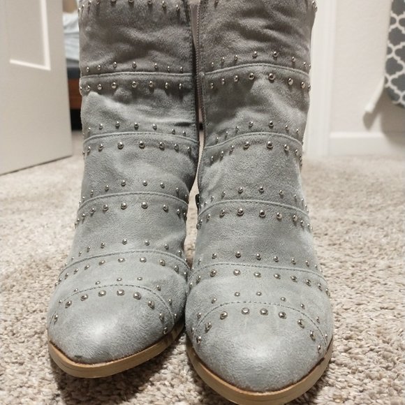 hippie laundry Shoes - Hippie Laundry Gray Studded Ankle Boots